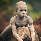 Hitching A Ride, Suri Tribe